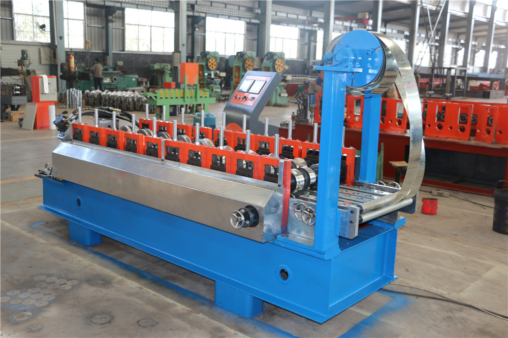 Xianmen standard roll forming line ud cd uw cw two profile light keel machine